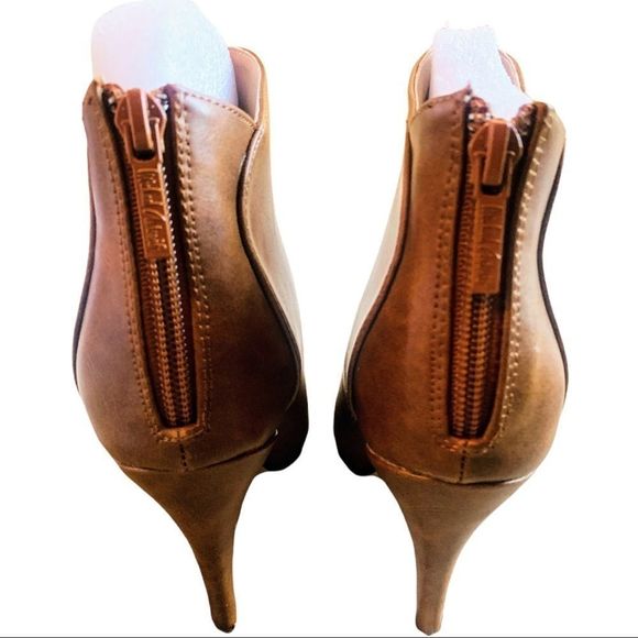 BNIB!! MICHAEL ANTONIO MADDOX VEGAN PLATFORM BOOTIES IN TAN-SIZE 8 - Picture 8 of 9